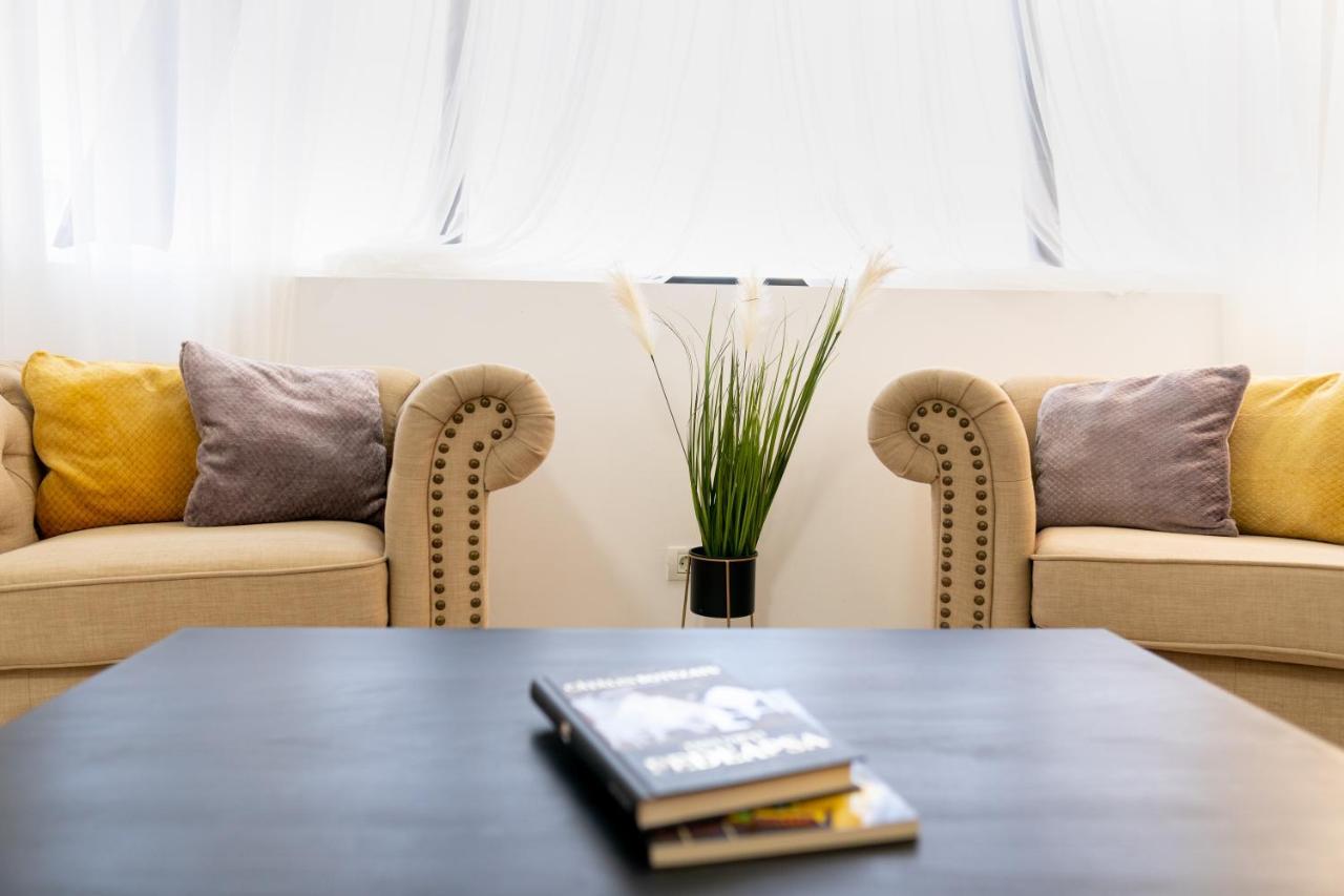 Chic Studio Bucharest Luaran gambar