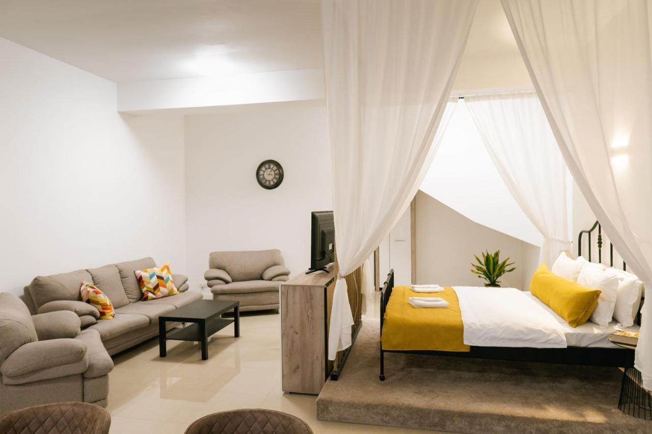 Chic Studio Bucharest Luaran gambar