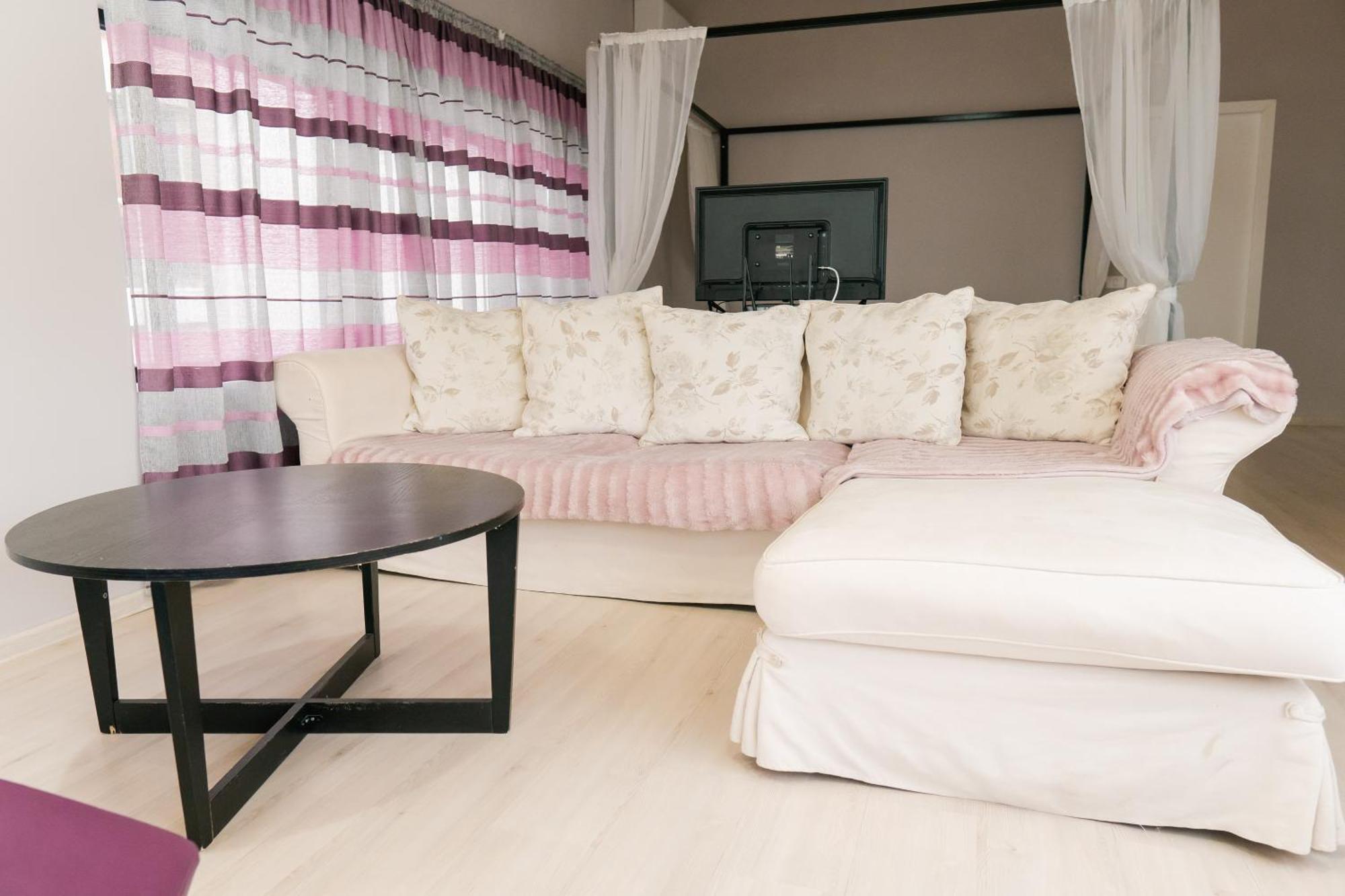 Chic Studio Bucharest Bilik gambar